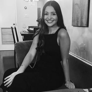 Meet your Posher, Caroline